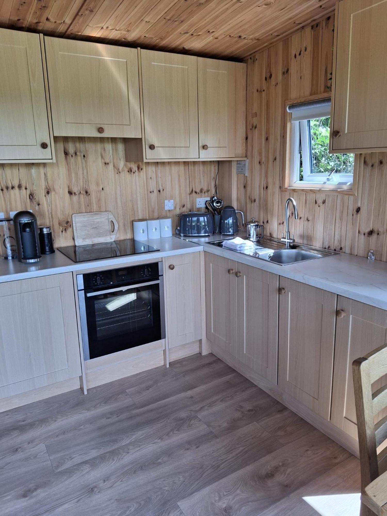 Deeside Manor Bed & Breakfast Stabannan ภายนอก รูปภาพ